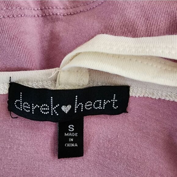 5/$25 Cropped halter tank top - Picture 3 of 3